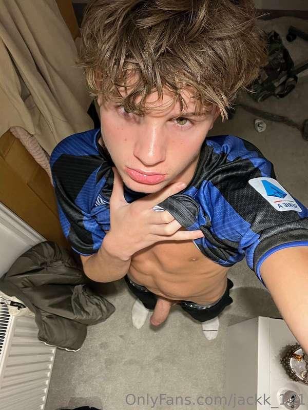 i’ve been too horny recently😩😩