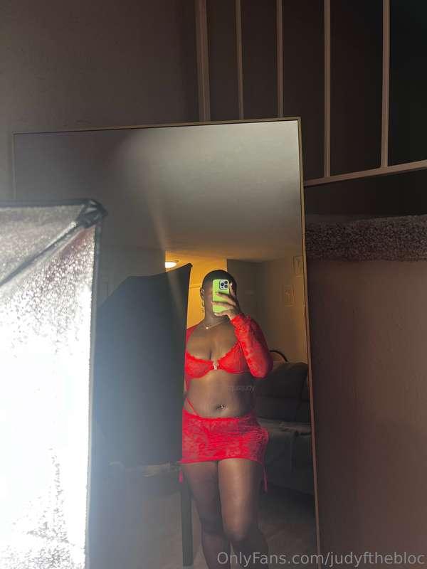 Lady in Red 💋