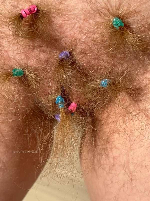 hairyblondie image #3
