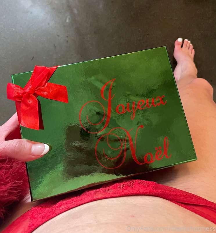 Just a closer look at your gift 😈❤️
(swipe to open it 😉)