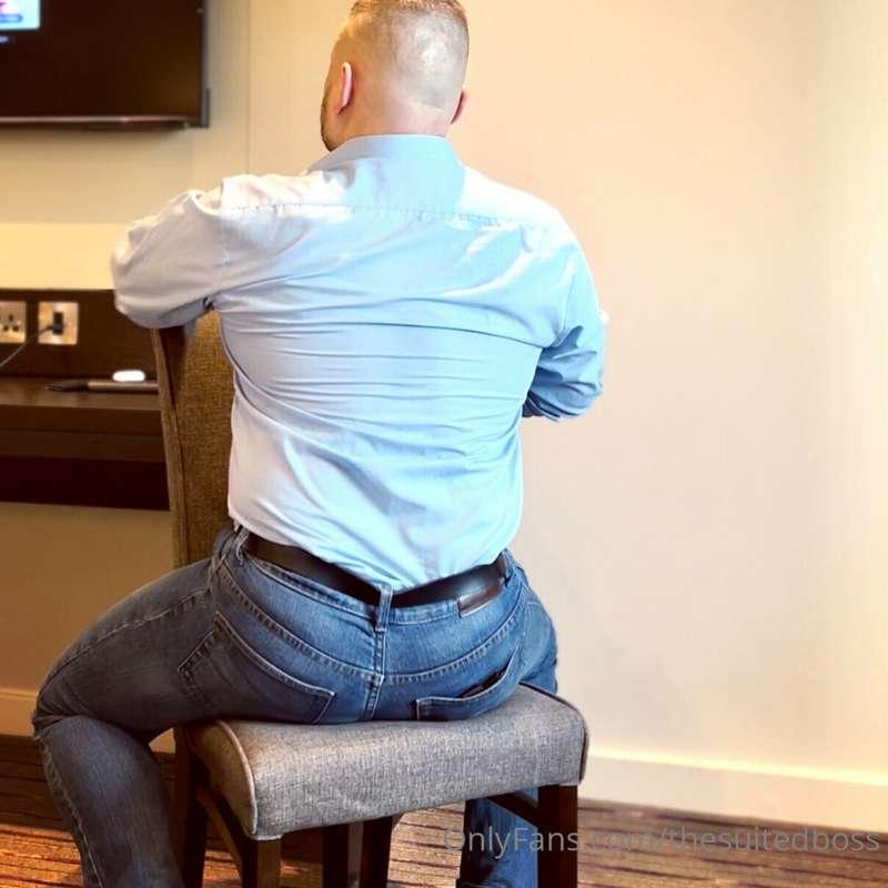 thesuitedboss image #4