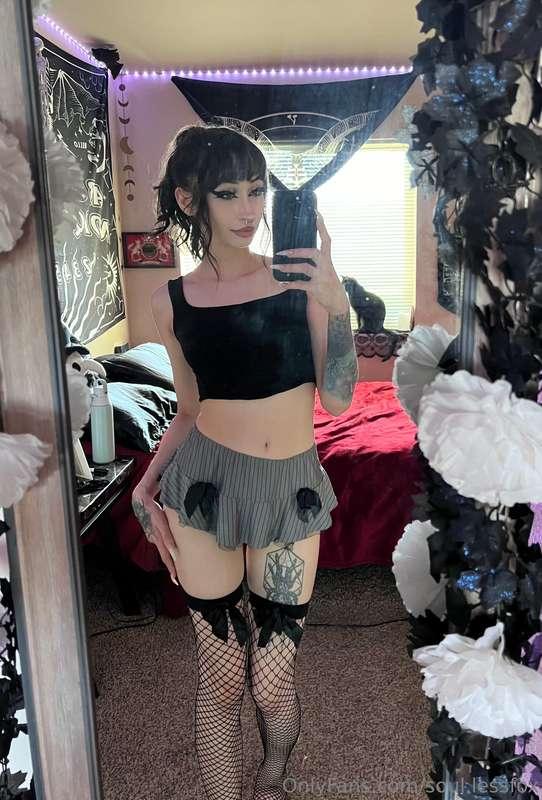 Felt cute, never deleting 😈🖤
