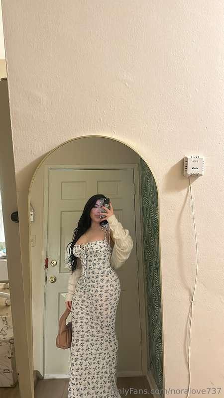 I think I look good in dresses 👀🔥