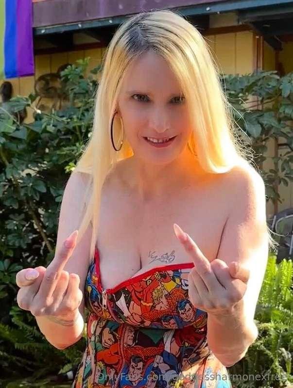 Good morning pussy Free beta bitches 😏😈 Say it back.