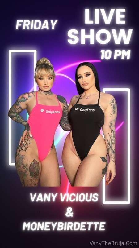 Friday night live with @moneybirdette ! 10 pm