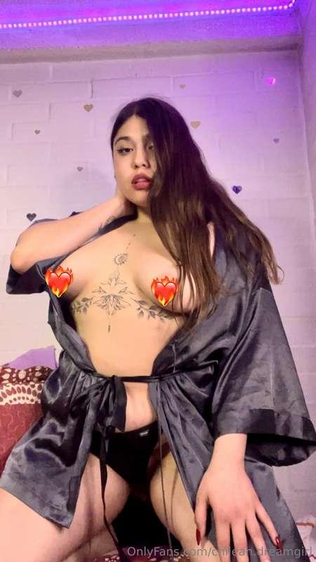 I’m really hot😳 u can help me?
