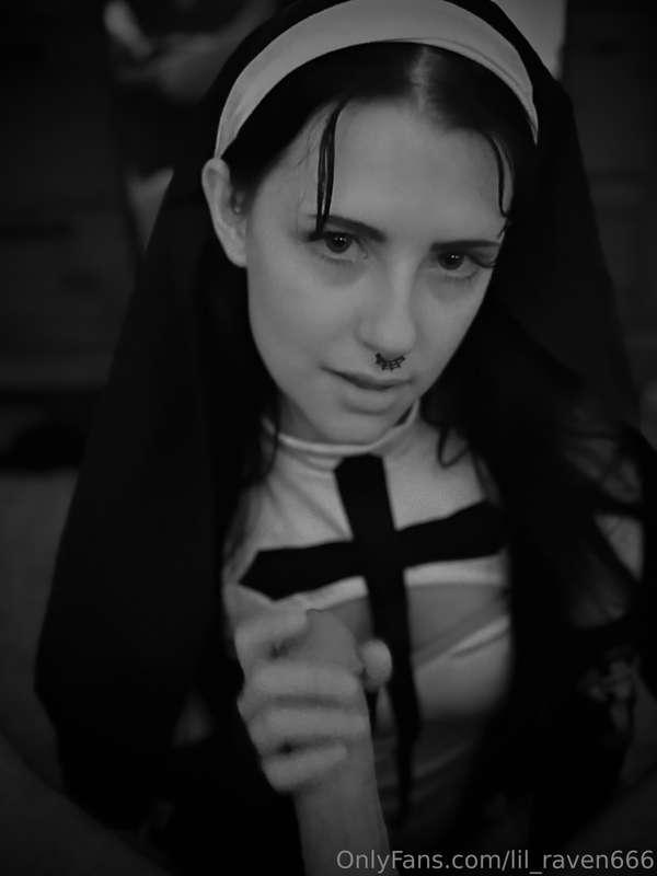 Yall should really be over on @lilraven626 💋