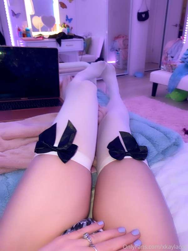 (Tip 50) for 200 dollars worth of Sex tapes and Exclusive co..