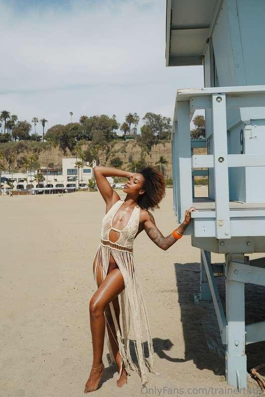 Beach hair, don't care, unless you're looking 👀
