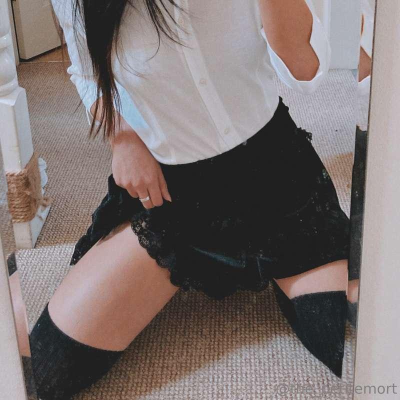 How would you punish this naughty little princess? 🌸