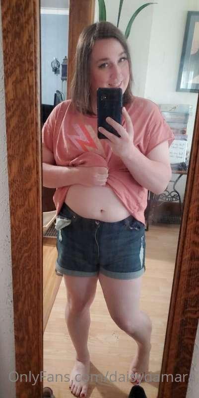 Just teasing. Happy Sunday, folks! 😘😘