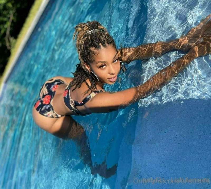 4TH Shoutout 
Softy - Ebony goes live 1,000x a day for no re..