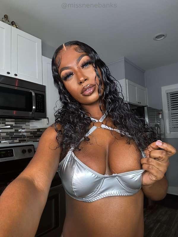 Looking for a hot ebony to fuck? 🥵