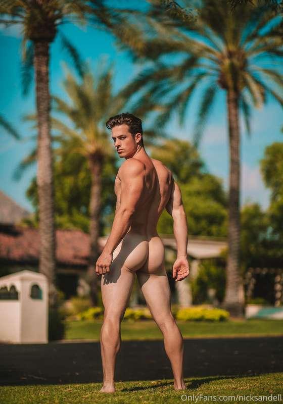 📸 Throwbacks  Hope everyone is having a great week 😇🤍 @randy..