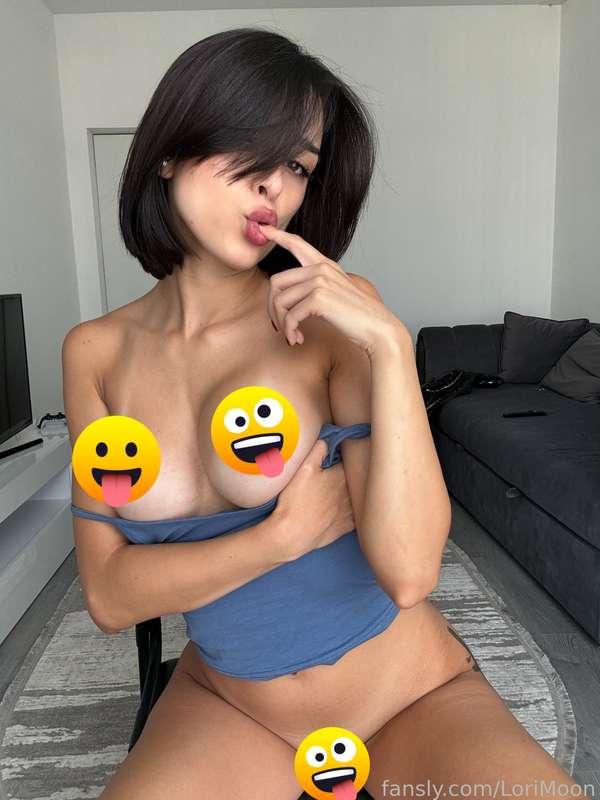 my hard nipples are what keeps your cock going



#brunette #nipples #pierced #bigtits #bigboobs #skinny #mistress #goddess #teen