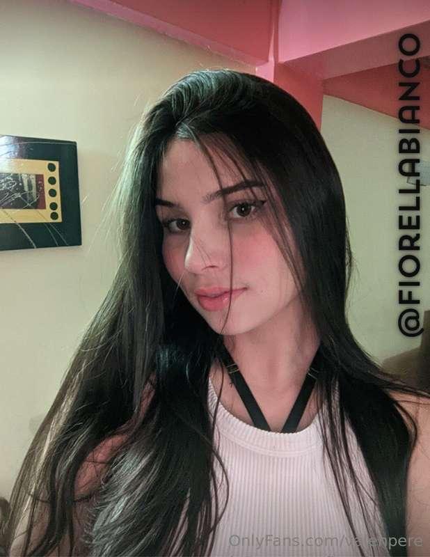 🍀 FREE SUBS 🍀  😍My lovely friend @fiorellabianco 😍 is waitin..