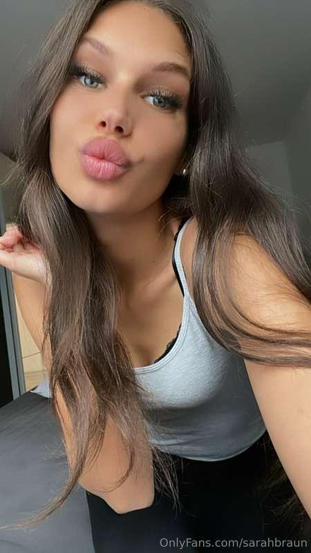 Habt einen schönen Tag….. 🥰💋💋💋