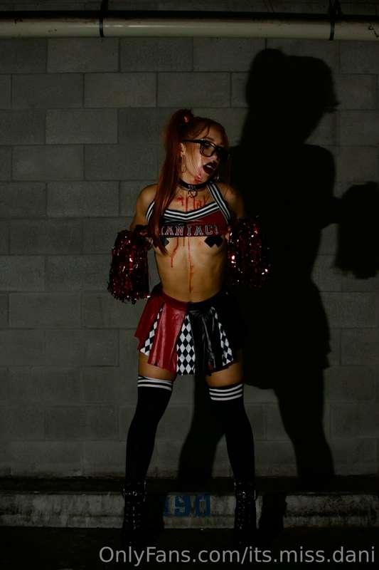 i'm a very slutty cheerleader 😈