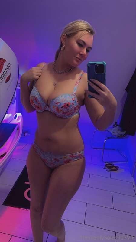 Do you like my new outfit? 👀