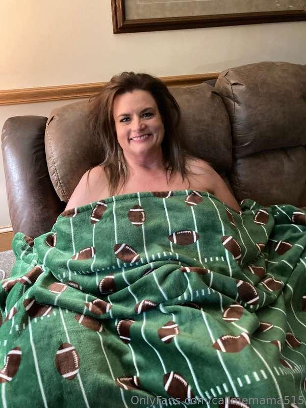 Do you want to cum watch football with Mama? 