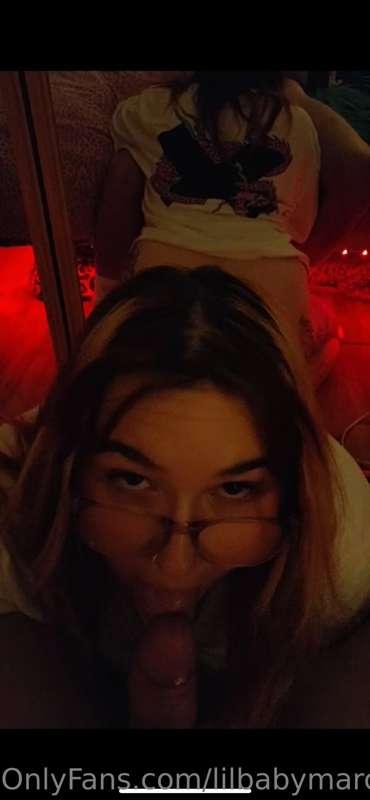 the eyes of a girl that’s about to suck your soul out 🤸🏻‍♂️