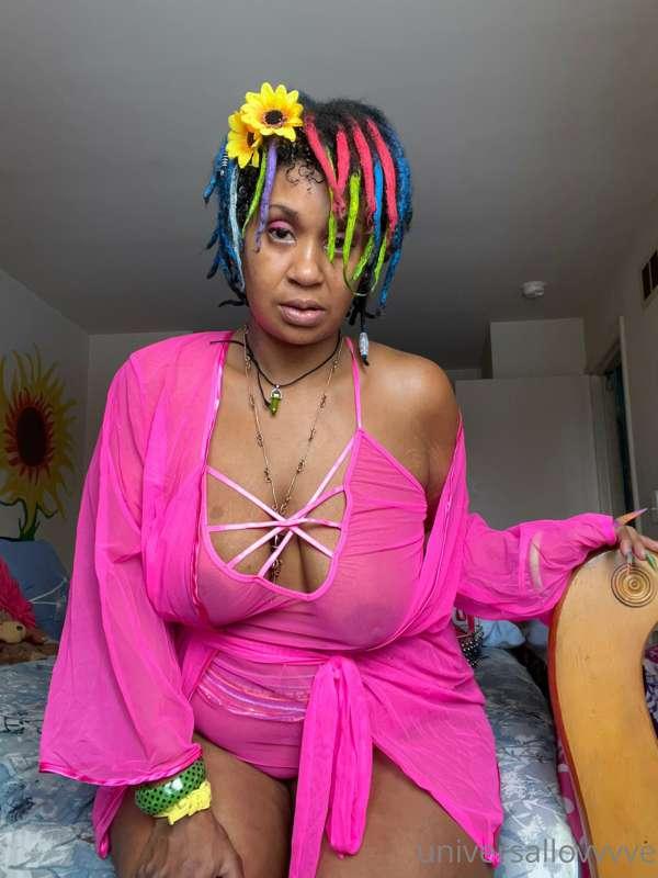 Happy Valentines 🌻🌻🌻cum see my naughty photos king