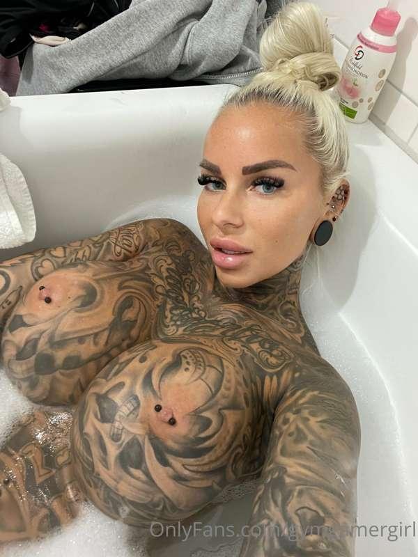 💦join my bathtub 🛀 ??