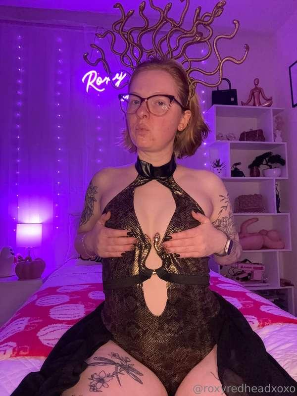 Want me to turn you to stone? 😉🐍