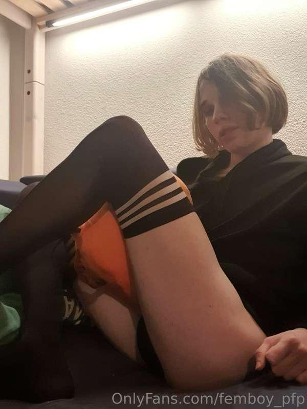 Dont worry its not gay to be into this doomer boygirl! Im we..