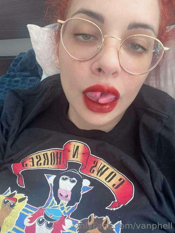 Slide on my DMs and tell me your naughtiest fantasy