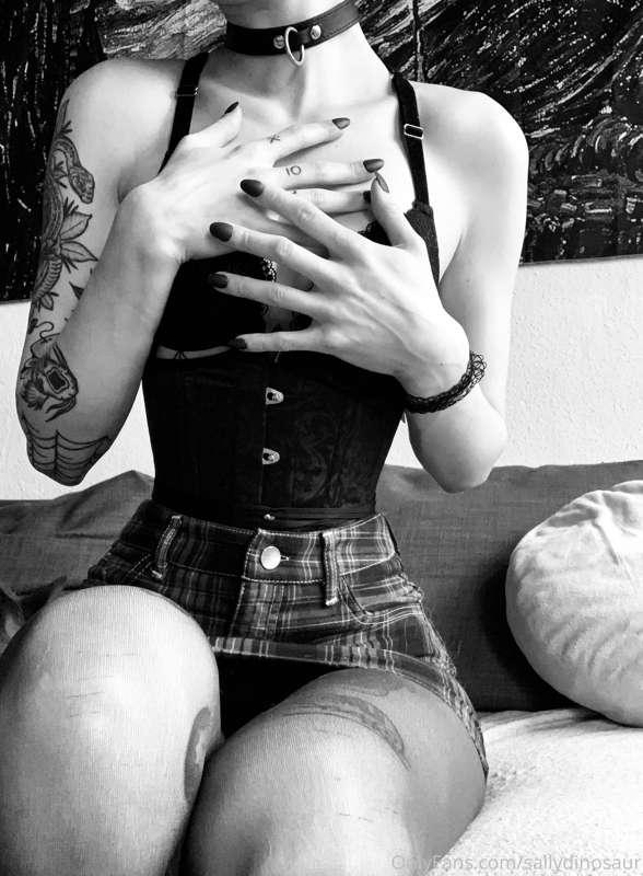 some b/w stuff - I‘m trying to train my waist more often aga..