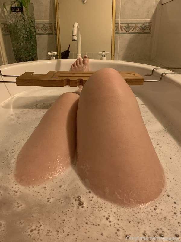 Already have so much planned for this bathtub 😩