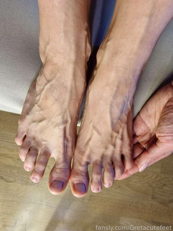 gretacutefeet image #15