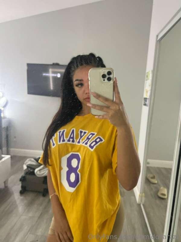 Come lay & watch the game with me babe! 😋 You think you'd ge..
