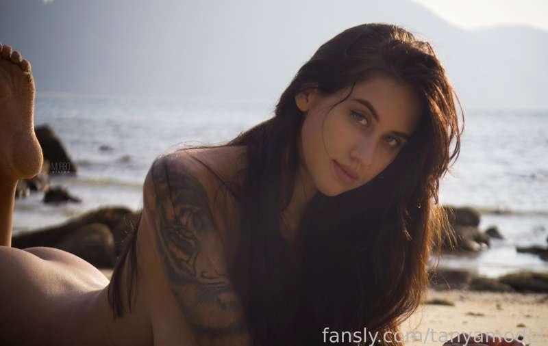 Thai beach morning)