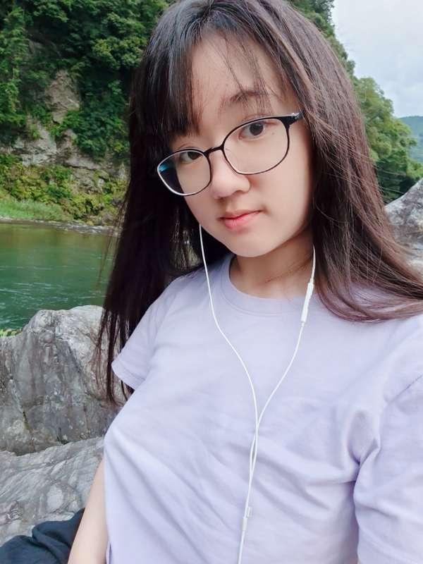 River Flashing Album on sale ♡ 
-10 photos & 1 Video 
-uncen..