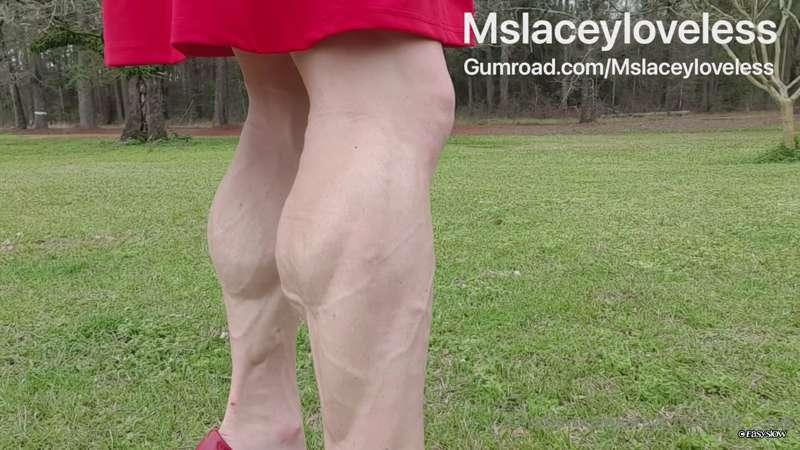 laceys_muscular_calves image #6