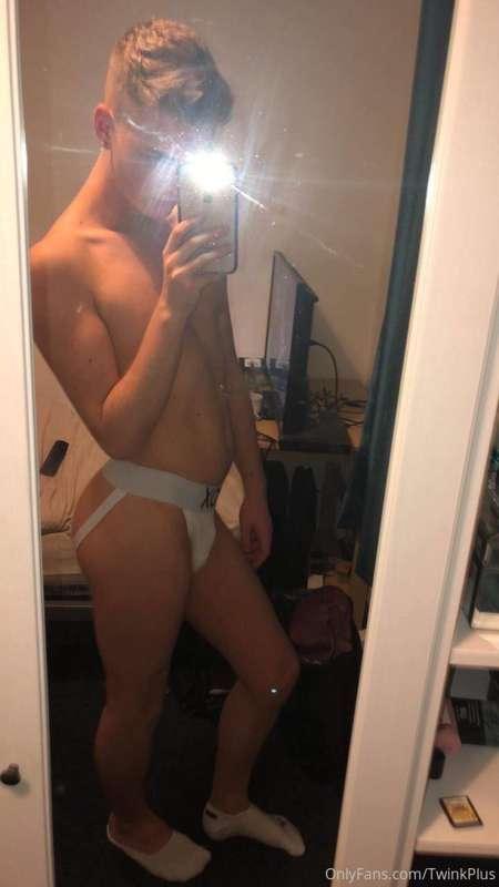 Check out @JoeyJamesX 👦🏻

This hot Twink got some hot conten..