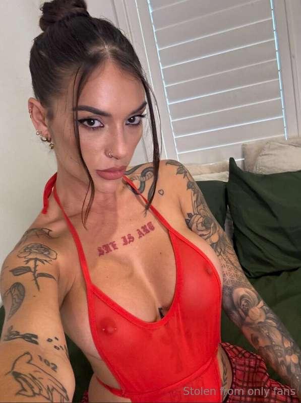 got a craving? my lips are waiting 💋