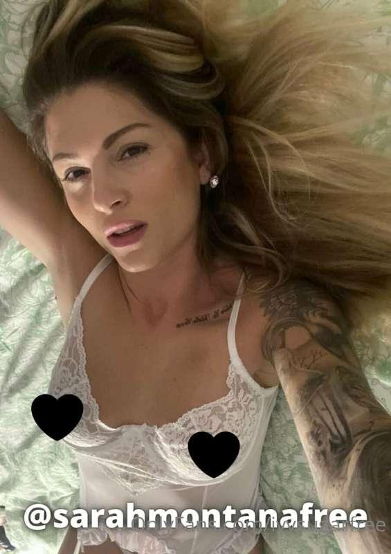 @sarahmontanafree and she's HOT 
JUICY pussy is ready to fuc..