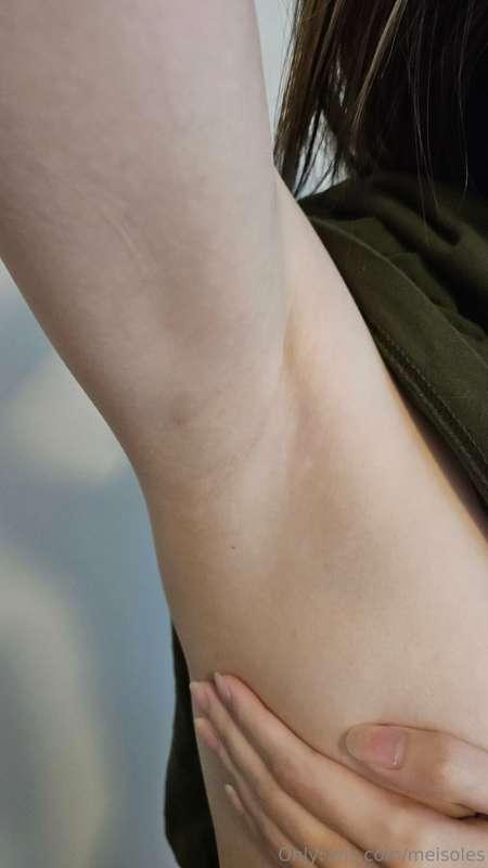 Not my normal content! But who's interested in armpit conten..