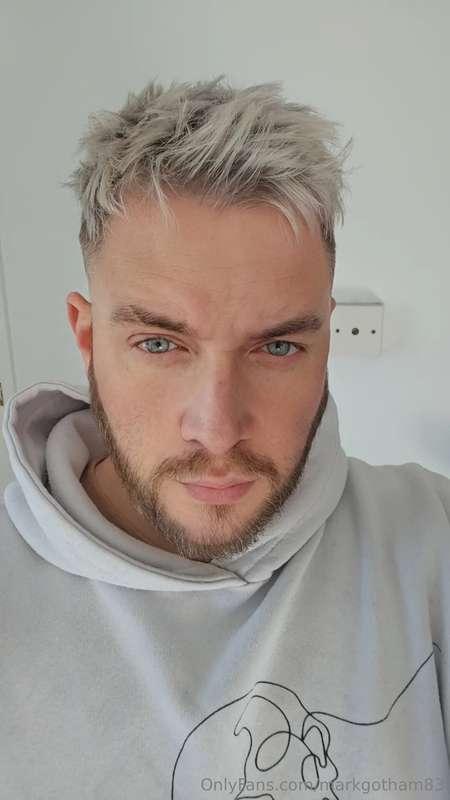 What you doing this weekend? I'm off to shag some of the hot..