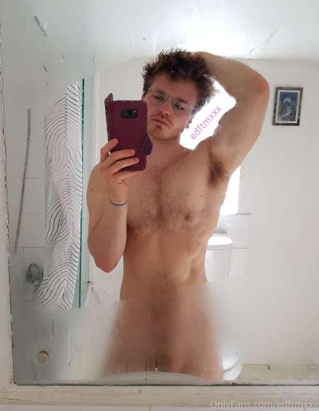 Fresh out the shower 🚿