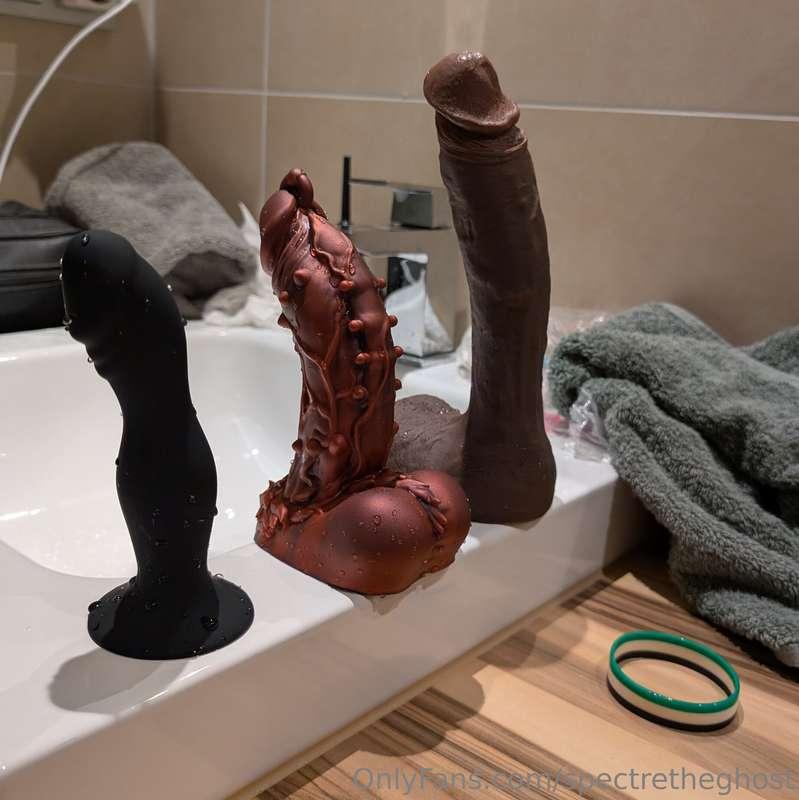 Unwrapping Santas gifts ;P Here's a lil present for being go..
