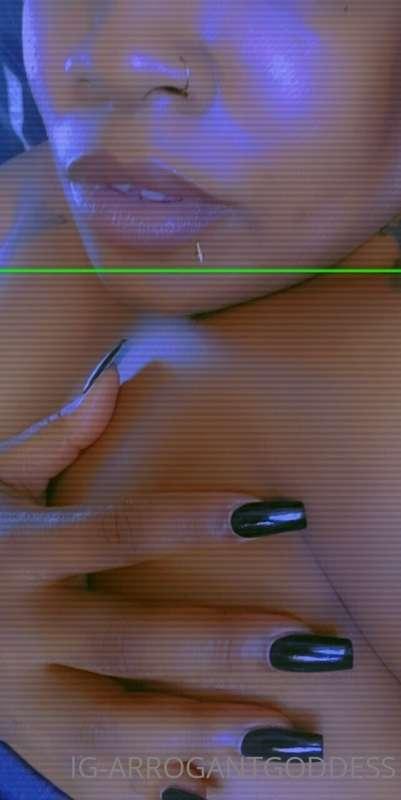 Do you like girls with gaps ?
