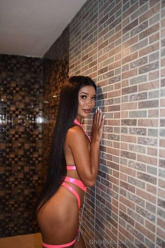 wanna smash me on the wall babe!!!💦