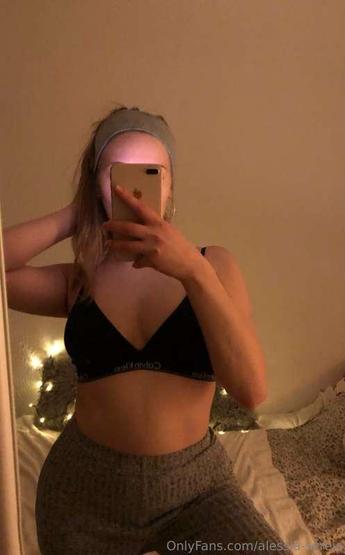 Wie gefällt dir mein Chill Outfit?👄🌶️