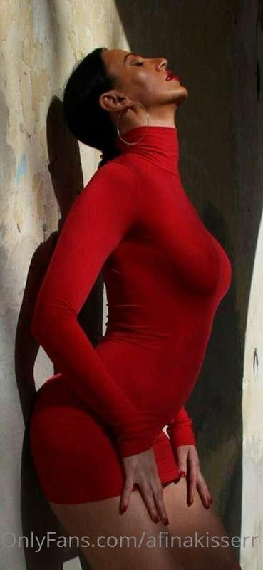 Two FREE vids uploaded in my VIP @afinakisser  One is - squi..