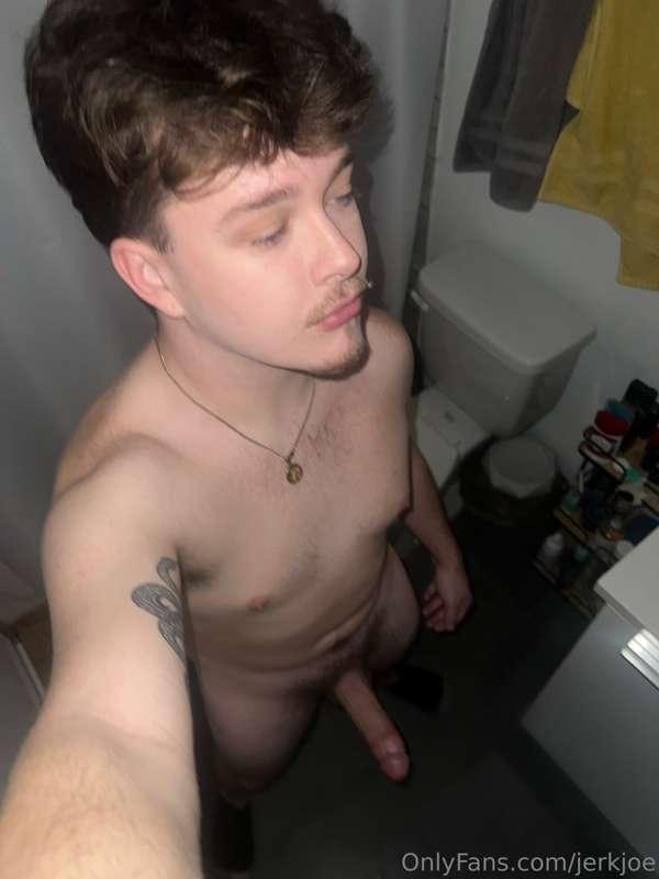 horny in the bathroom again …