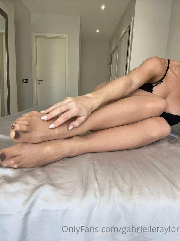 Who loves nylon toes?
